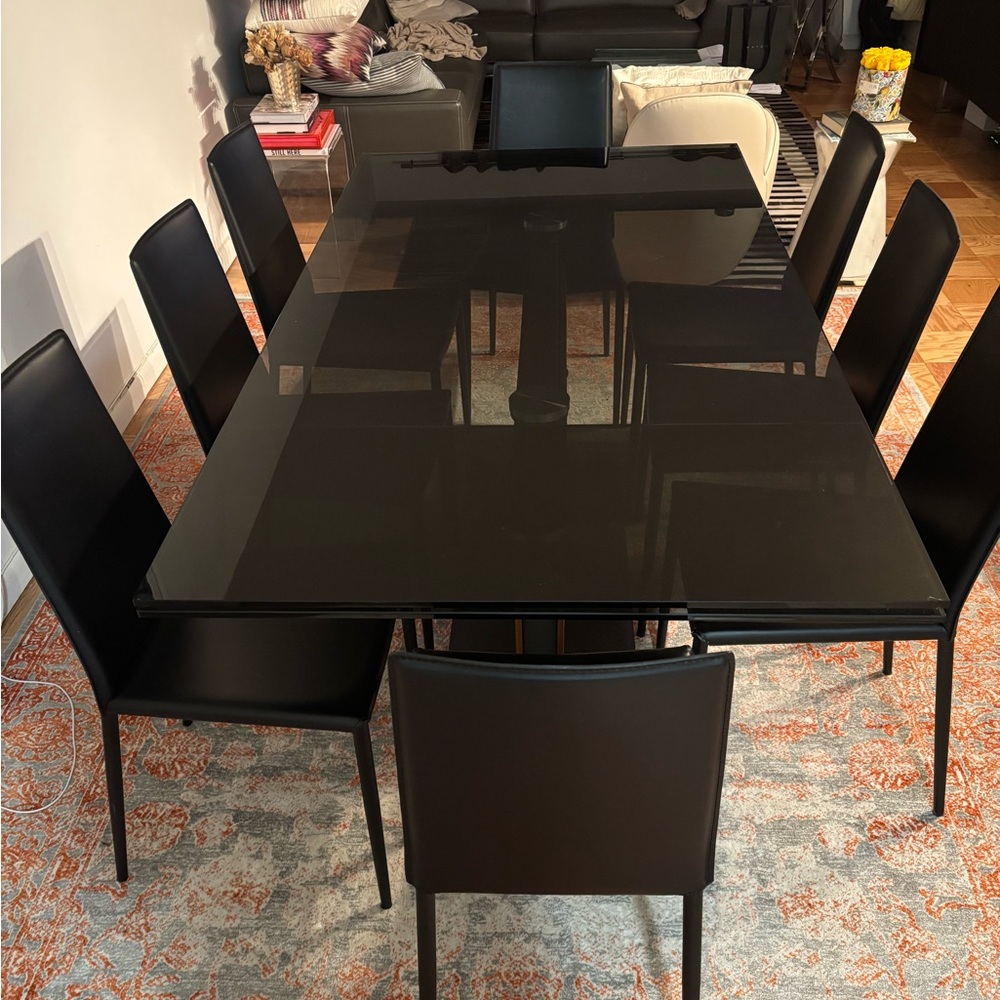 Bo concept dinning room table with chairs